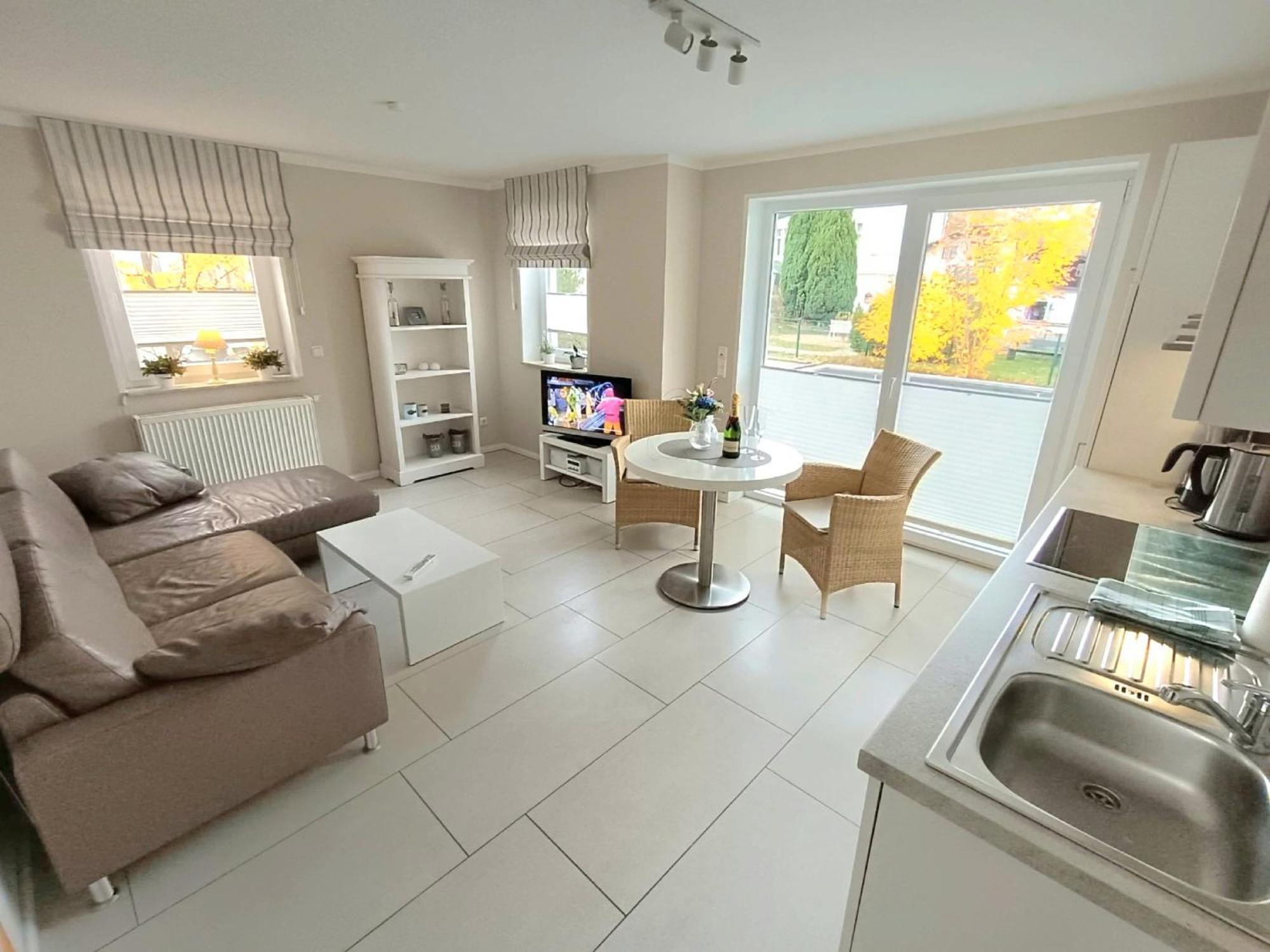 Haus Nemo - Appartement 5, Gemuetliches Appartement Mit Strandkorb, Strandnah 50 M Heringsdorf  Bagian luar foto