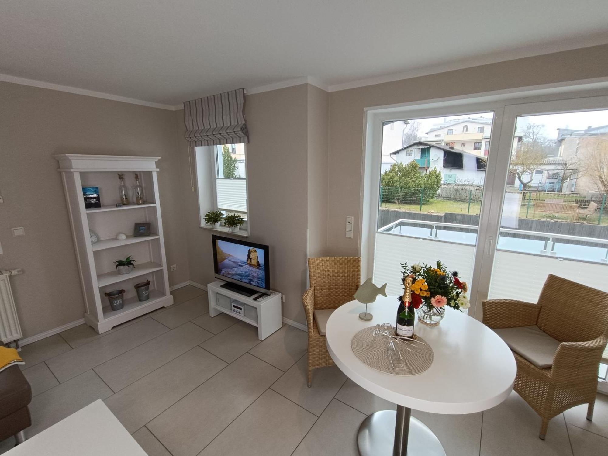Haus Nemo - Appartement 5, Gemuetliches Appartement Mit Strandkorb, Strandnah 50 M Heringsdorf  Bagian luar foto