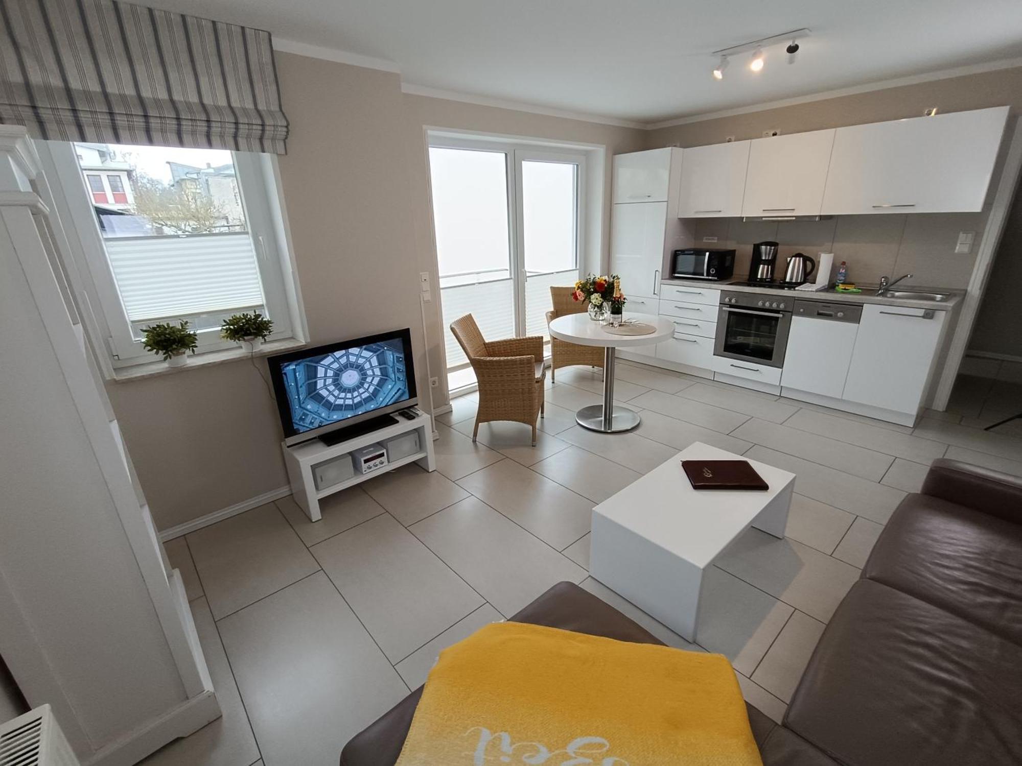 Haus Nemo - Appartement 5, Gemuetliches Appartement Mit Strandkorb, Strandnah 50 M Heringsdorf  Bagian luar foto