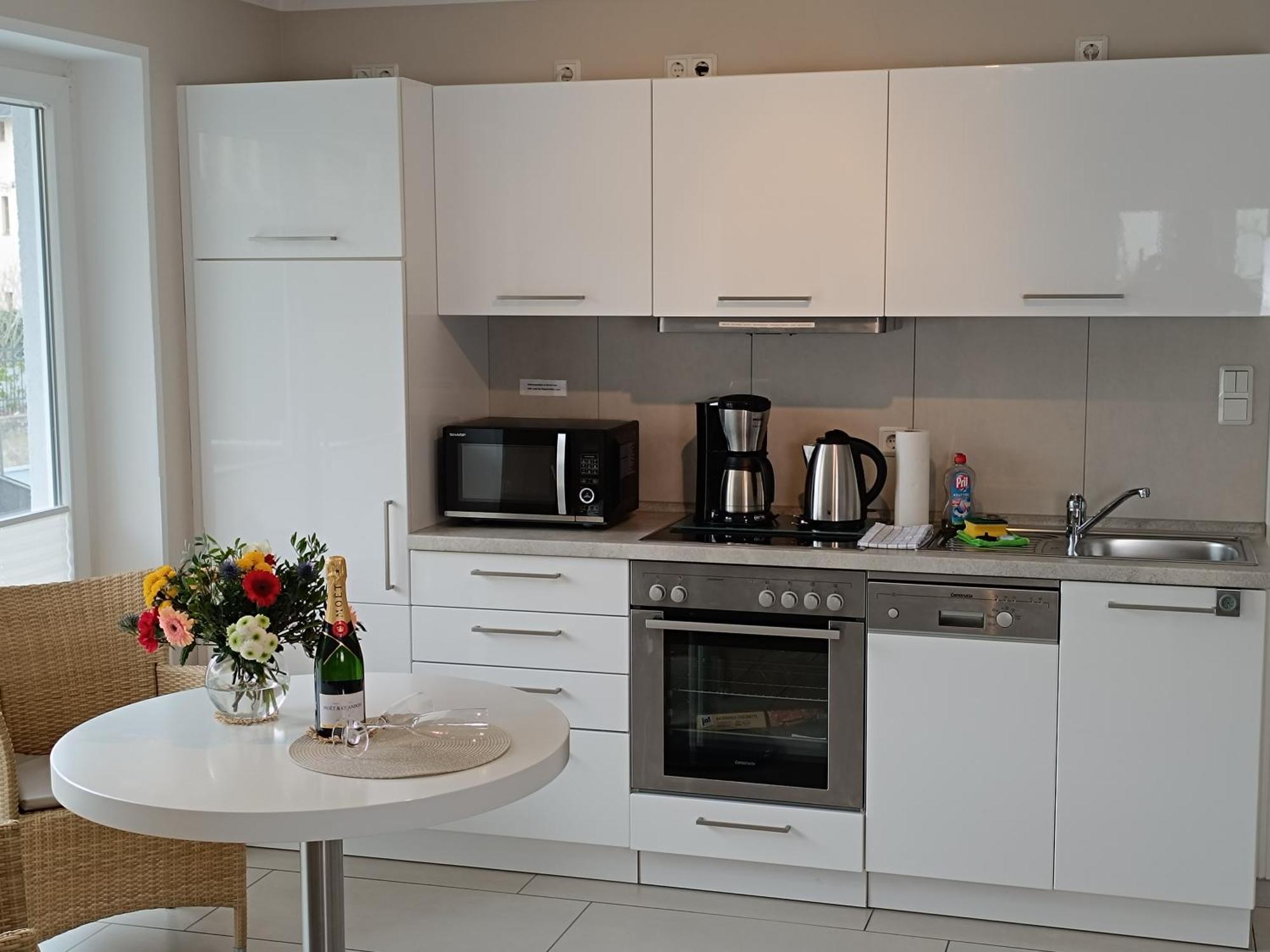 Haus Nemo - Appartement 5, Gemuetliches Appartement Mit Strandkorb, Strandnah 50 M Heringsdorf  Bagian luar foto